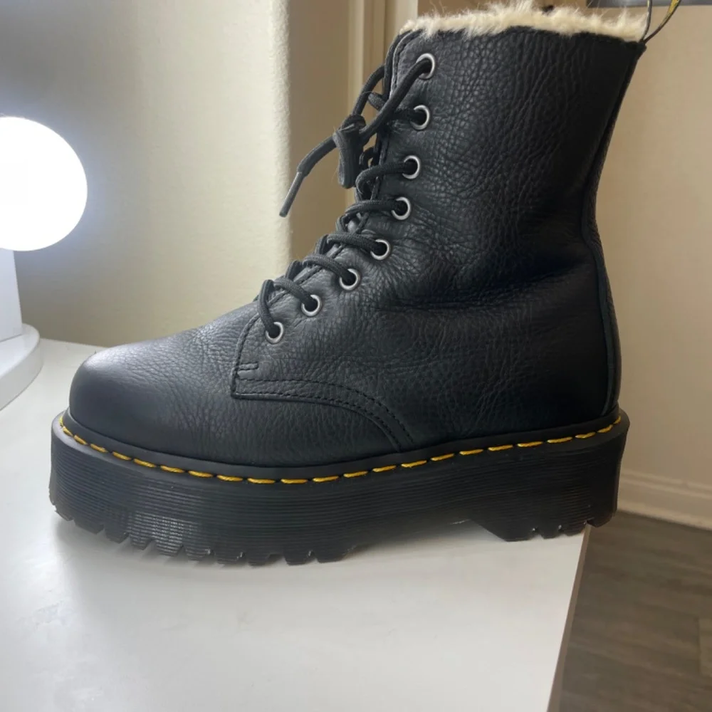 Doc Marten’s Leather Fur - Picture 6 of 11
